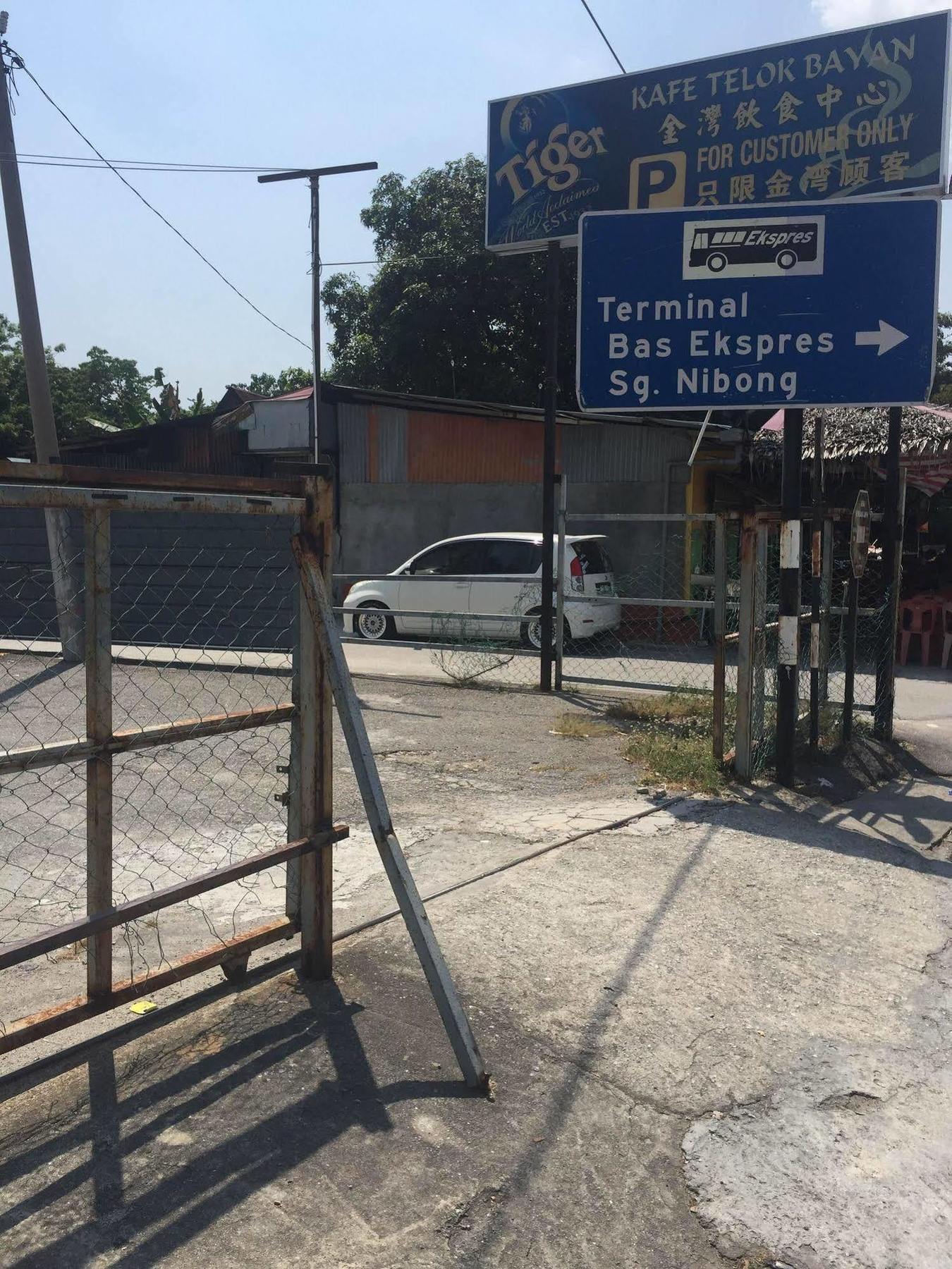 M Qube Hotel Sungai Dua Bukit Екстериор снимка